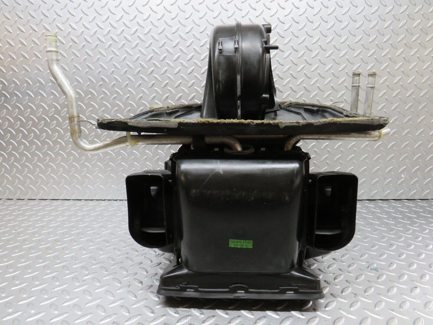 26628 Mercedes-Benz C124 220CE Coupe Heater Box Blower Housing Behr 1248307060