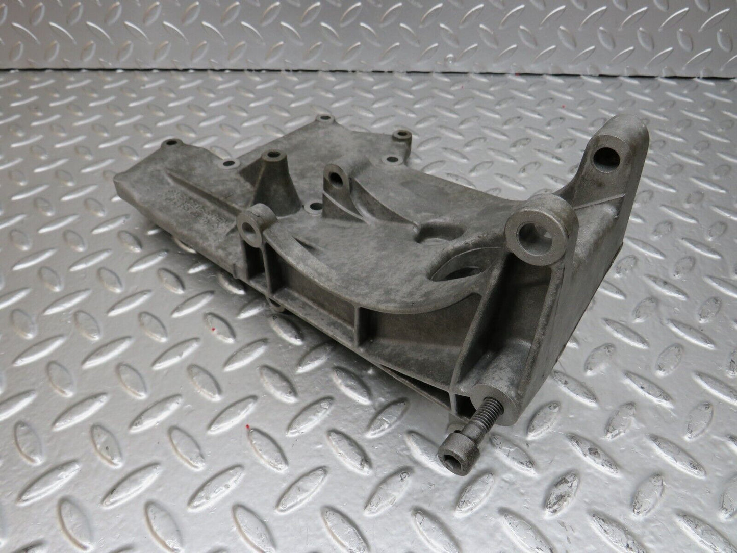 24798 Mercedes-Benz W140 S320 Alternator Generator Bracket Mount 1041550635
