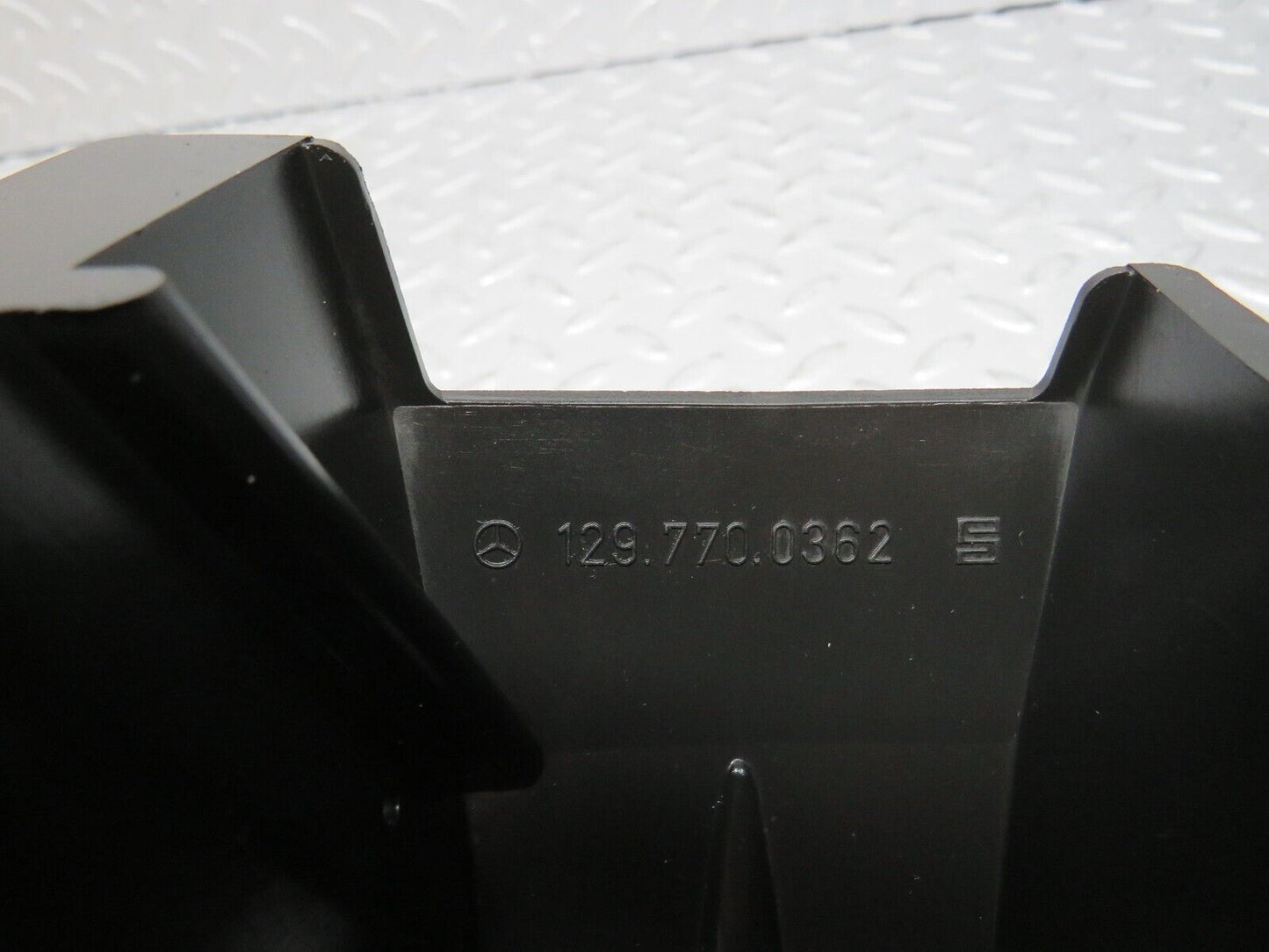 38404 Mercedes-Benz R129 280SL Coupe Roof Folding Lift Cylinder Cover Left 1297700362
