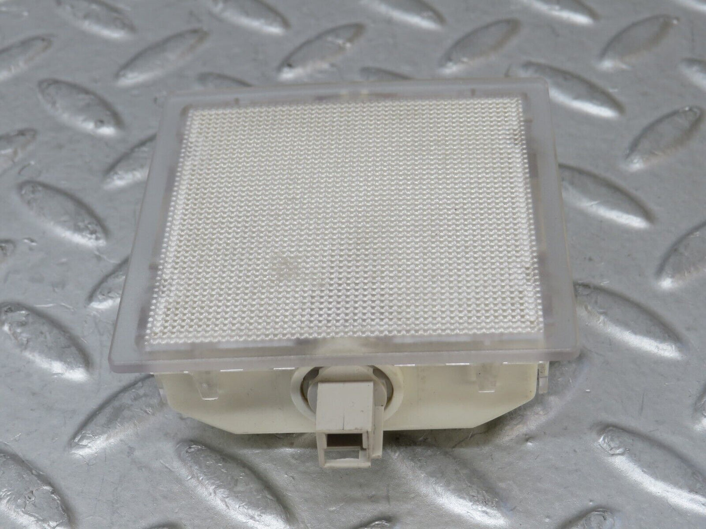 35138 Mercedes-Benz W221 Glove Box Light 2218200201