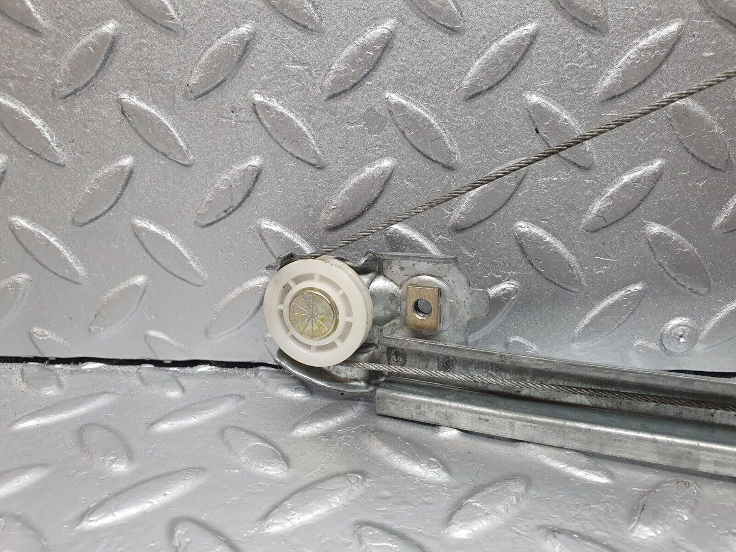 41402 Mercedes-Benz W124 200E Rear Right Manual Window Regulator