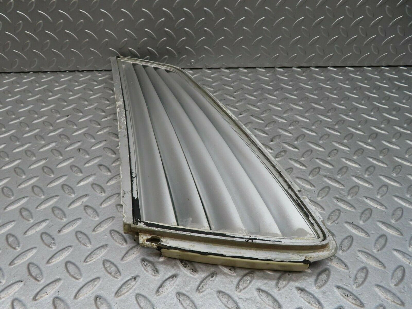 16586 Mercedes-Benz C107 380SLC Side Window Louvre Rear Left