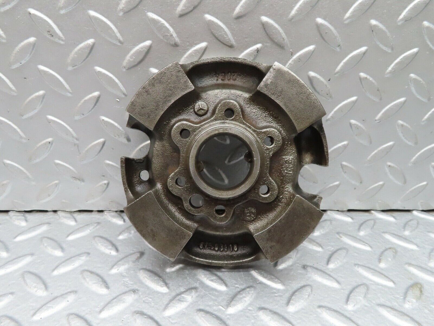 18161 Mercedes-Benz W123 200 Crankshaft Vibration Absorber