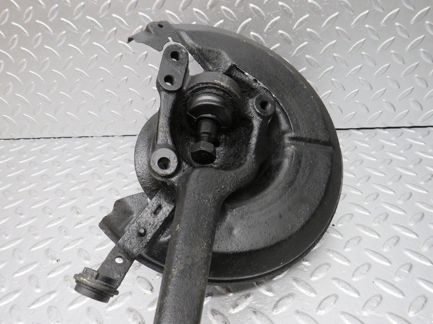 0386 Mercedes-Benz W108 280SE Complete Wheel Hub Front Right