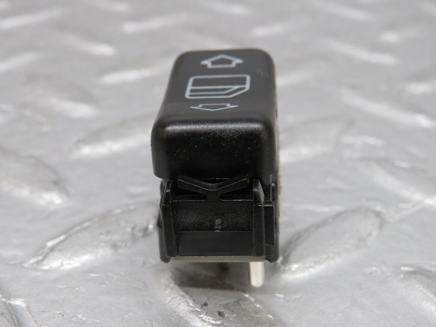 38086 Mercedes-Benz A124 320E Electric Window Switch Left Side 1248209310