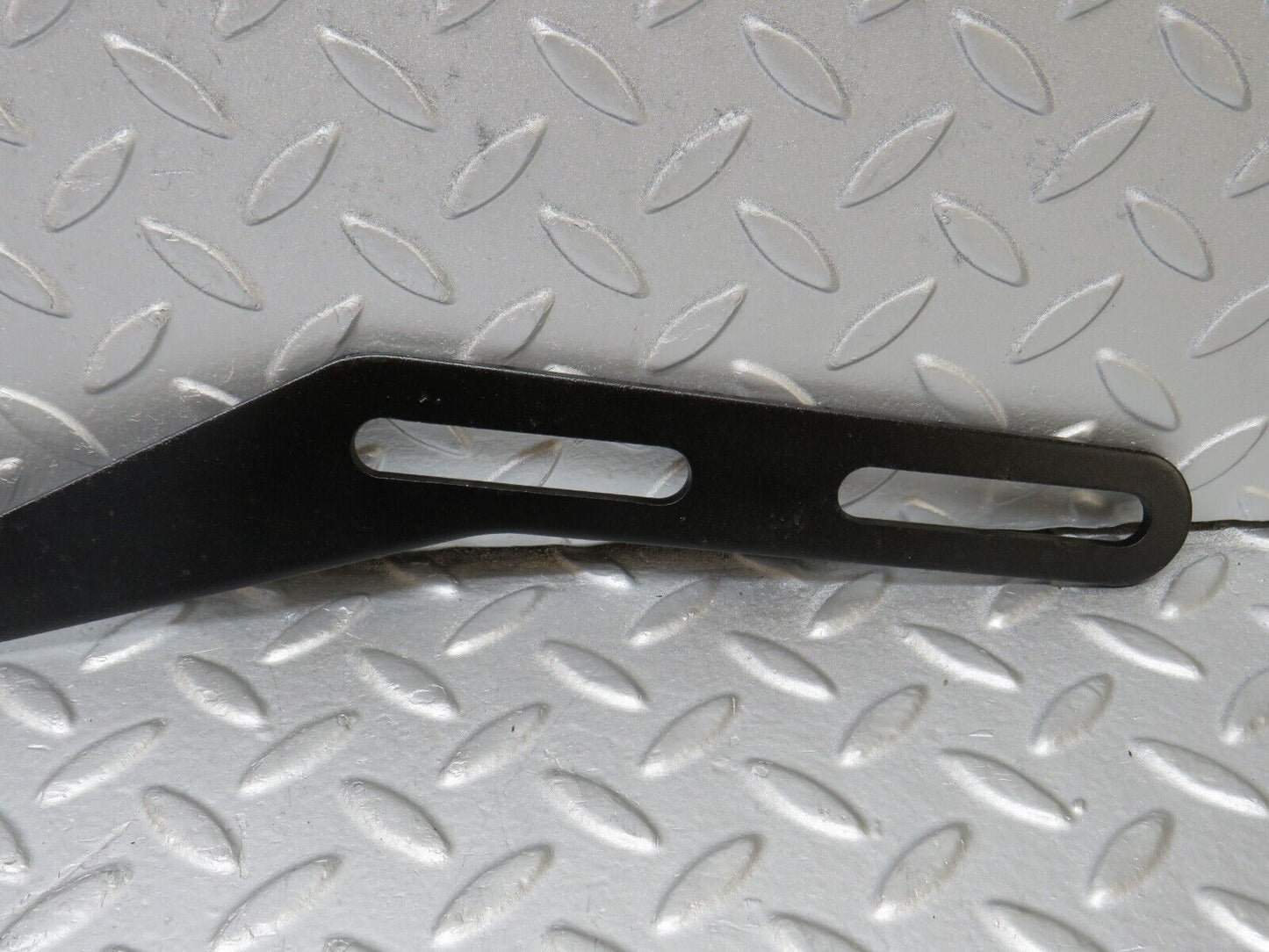 36136 Mercedes-Benz W126 420SE Exhaust Bracket