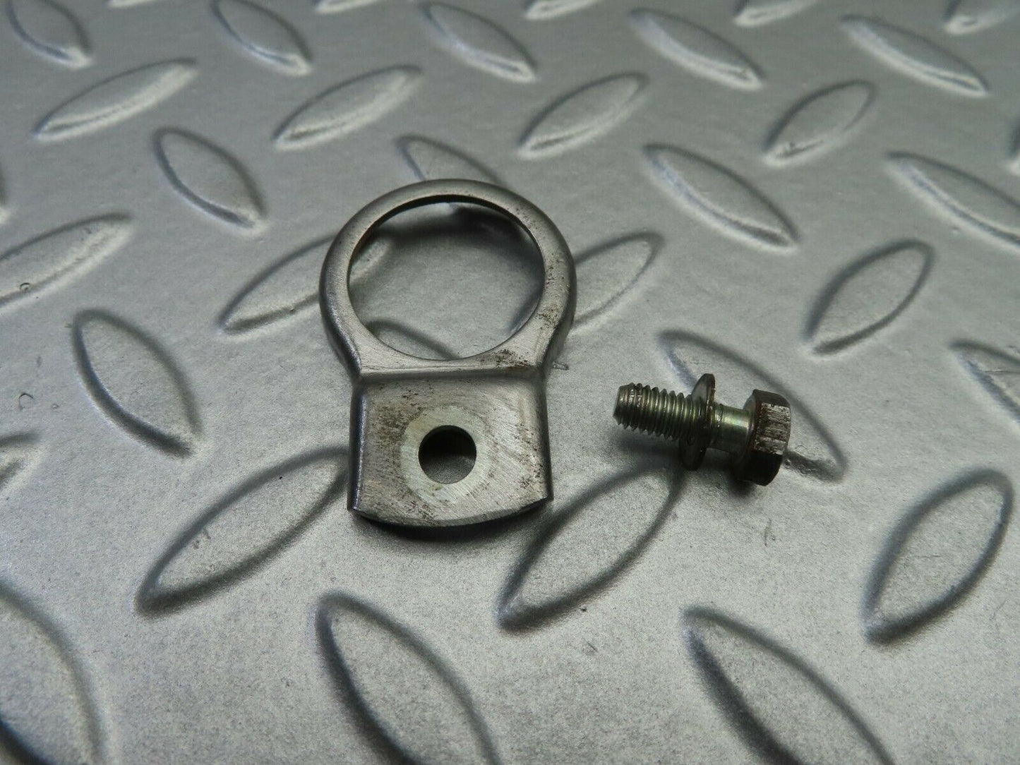 7092 Mercedes-Benz C107 350SLC Coupe Fuel Injector Bracket