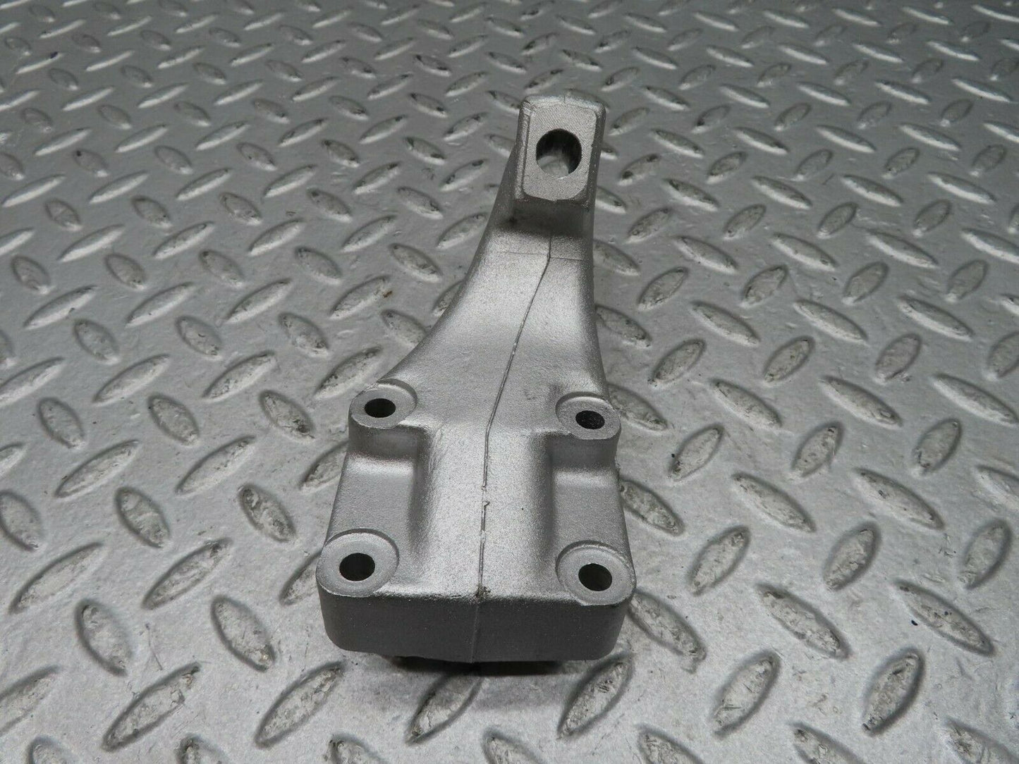 16653 Mercedes-Benz C107 380SLC Engine Mount Bracket Right Side 1162234704
