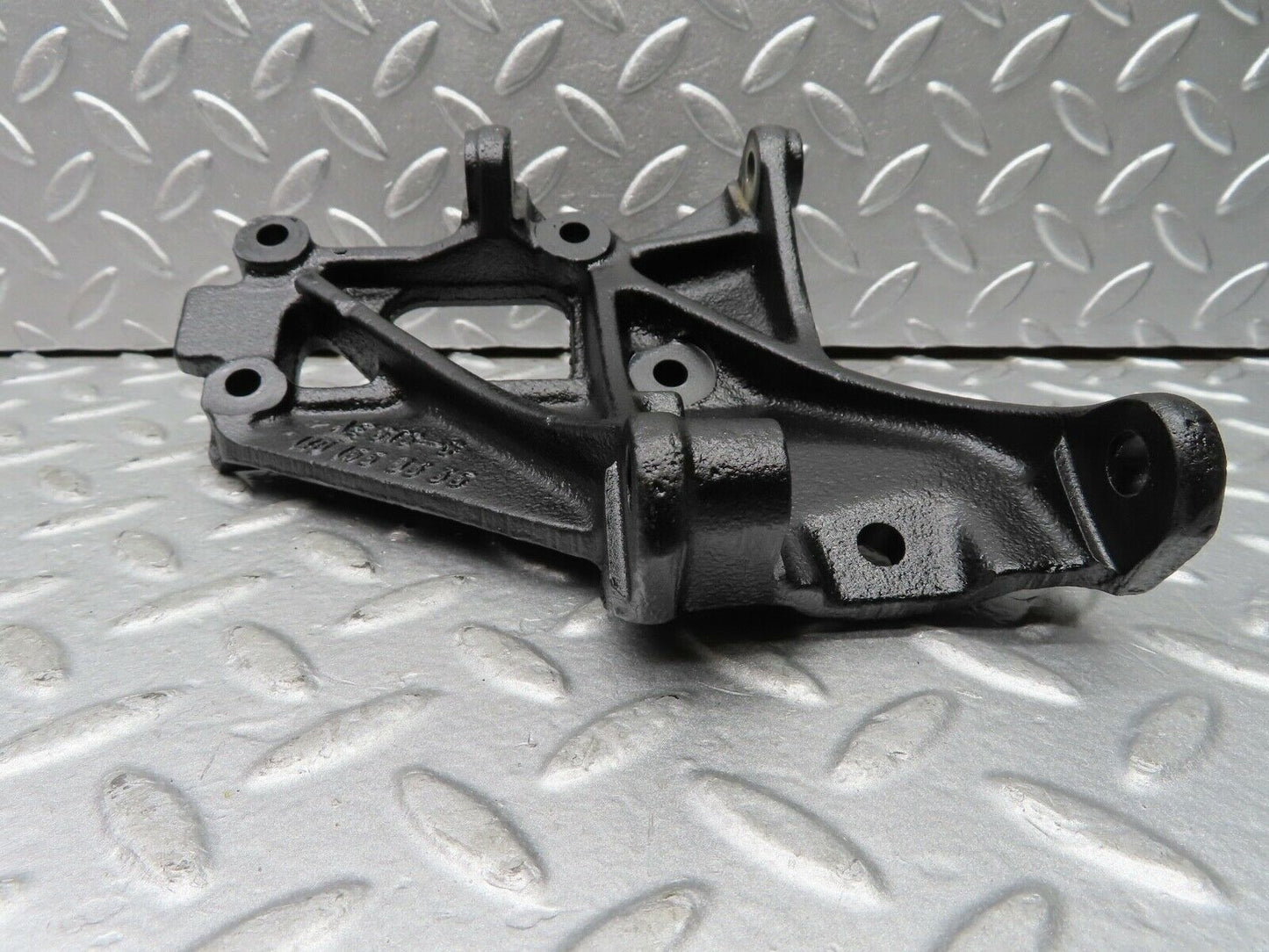 20376 Mercedes-Benz W114 280CE Coupe Alternator Generator Bracket 1101550335