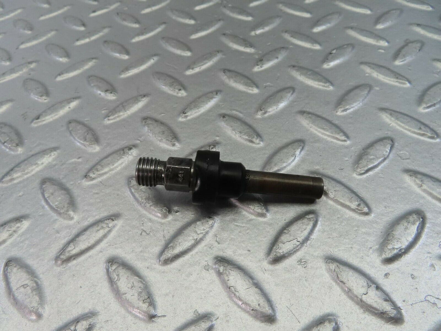 10793 Mercedes-Benz W123 230E Fuel Injector Bosch 0437502010