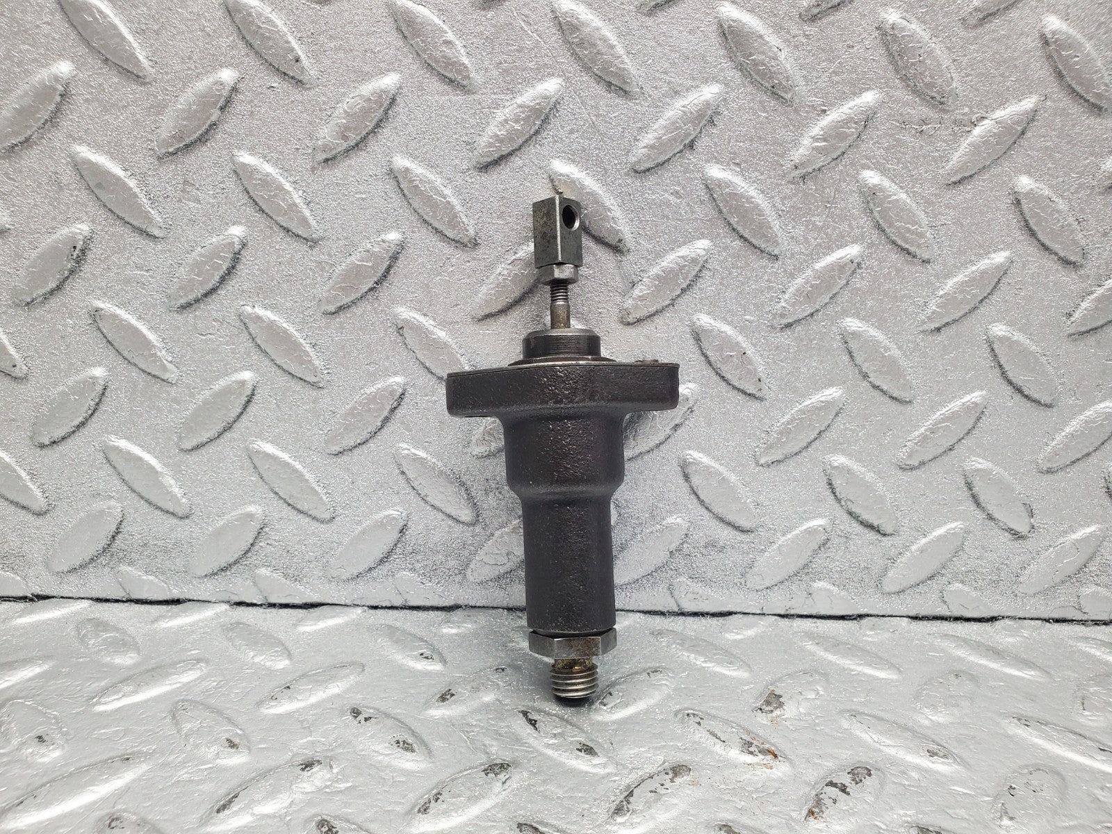 W112 idle regulator cylinder used OEM