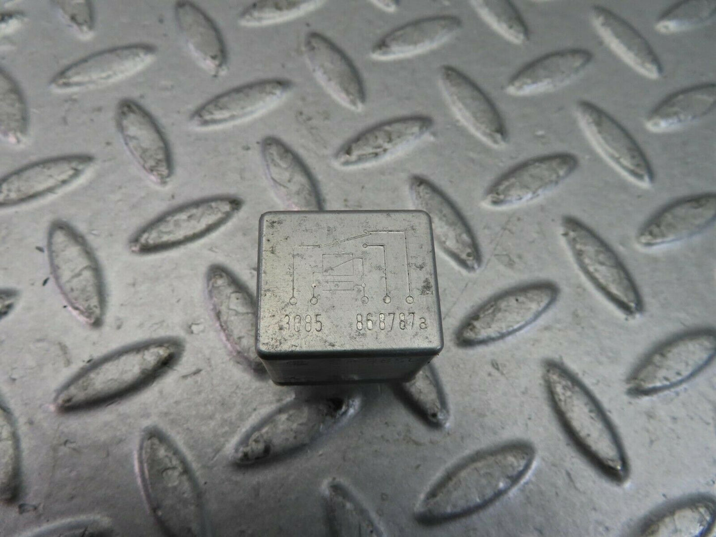 9423 Mercedes-Benz C124 300CE Coupe Electric Multi Purpose Relay 0015420219
