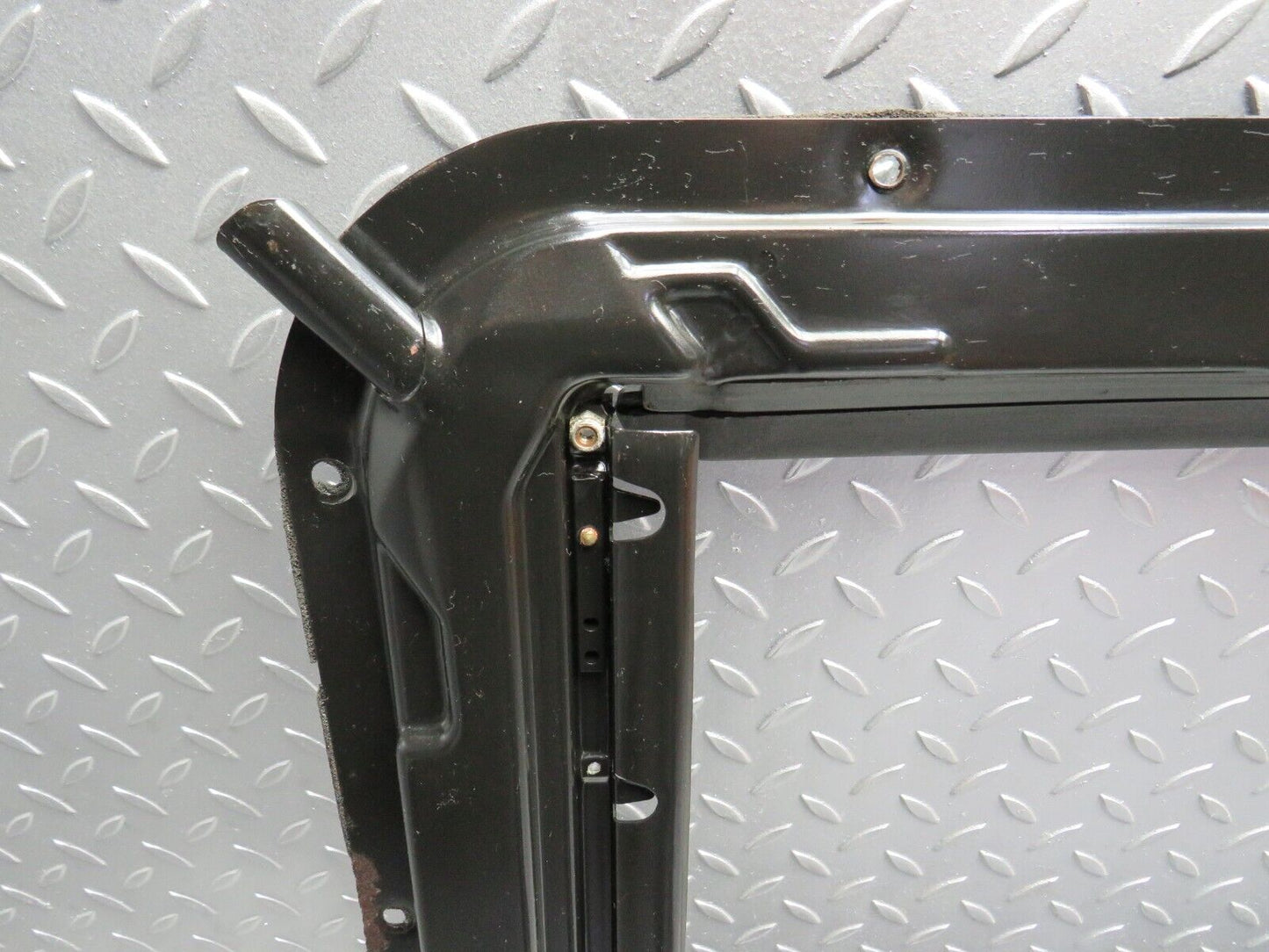 31708 Mercedes-Benz W201 190LE Power Sunroof Frame
