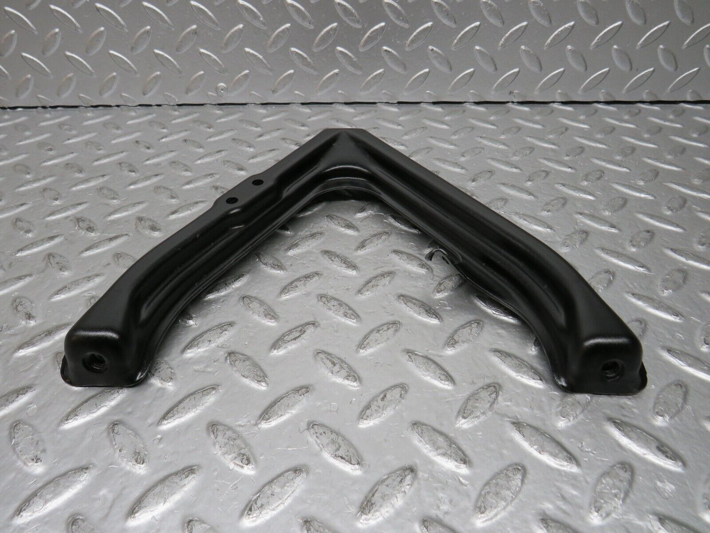 29907 Mercedes-Benz W123 230E Air Intake Manifold Bracket