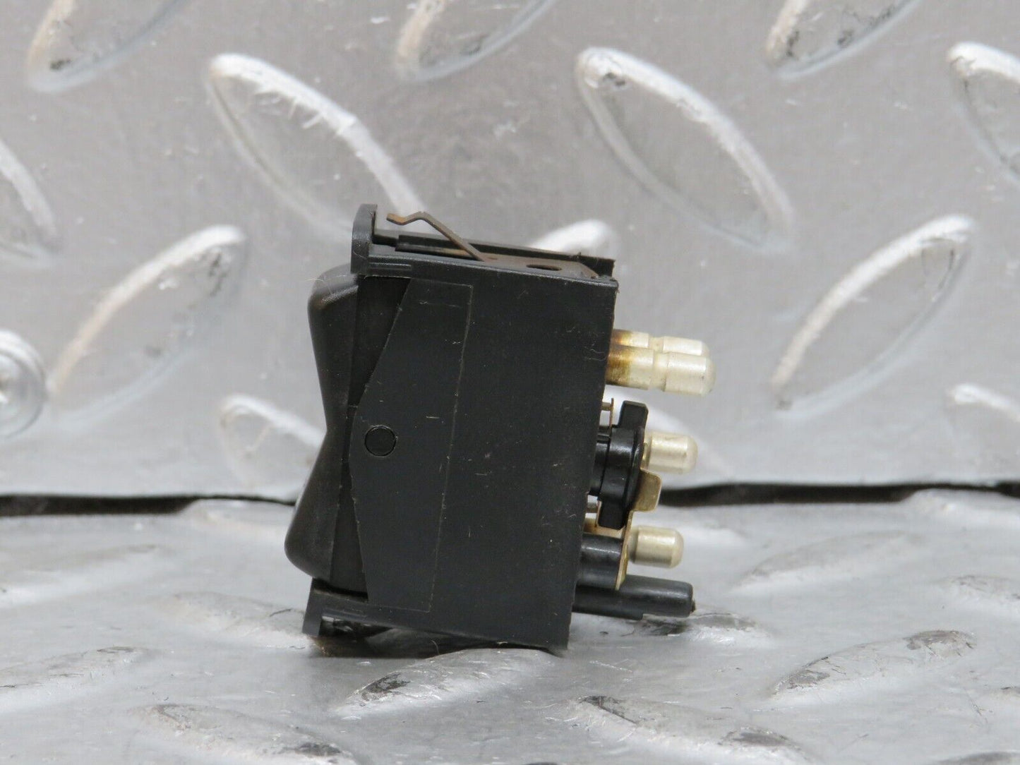 28168 Mercedes-Benz W123 280E Rear Windscreen Defroster Switch 0008206110