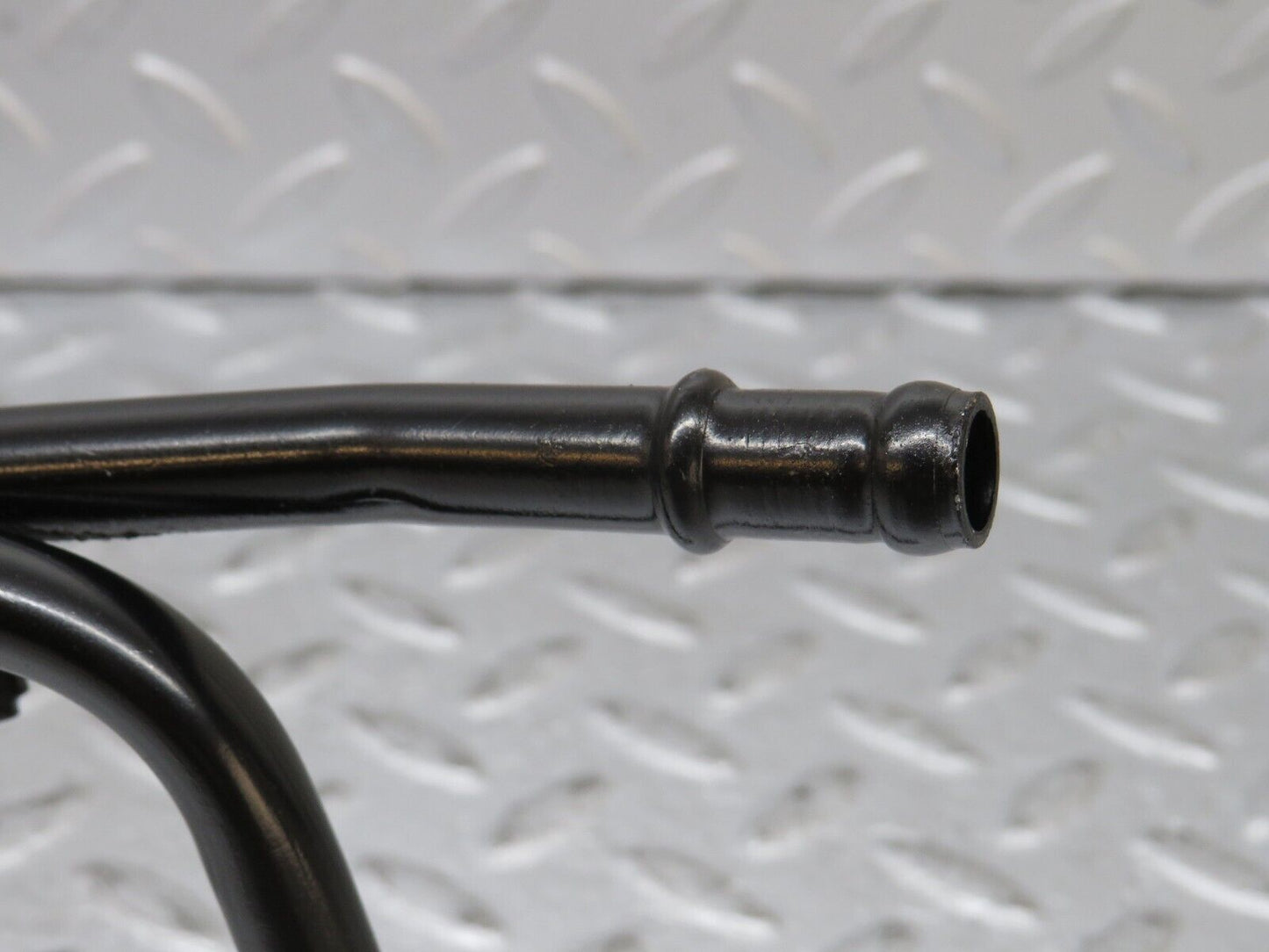 36375 Mercedes-Benz W126 420SE Oil Cooling Line Pipe