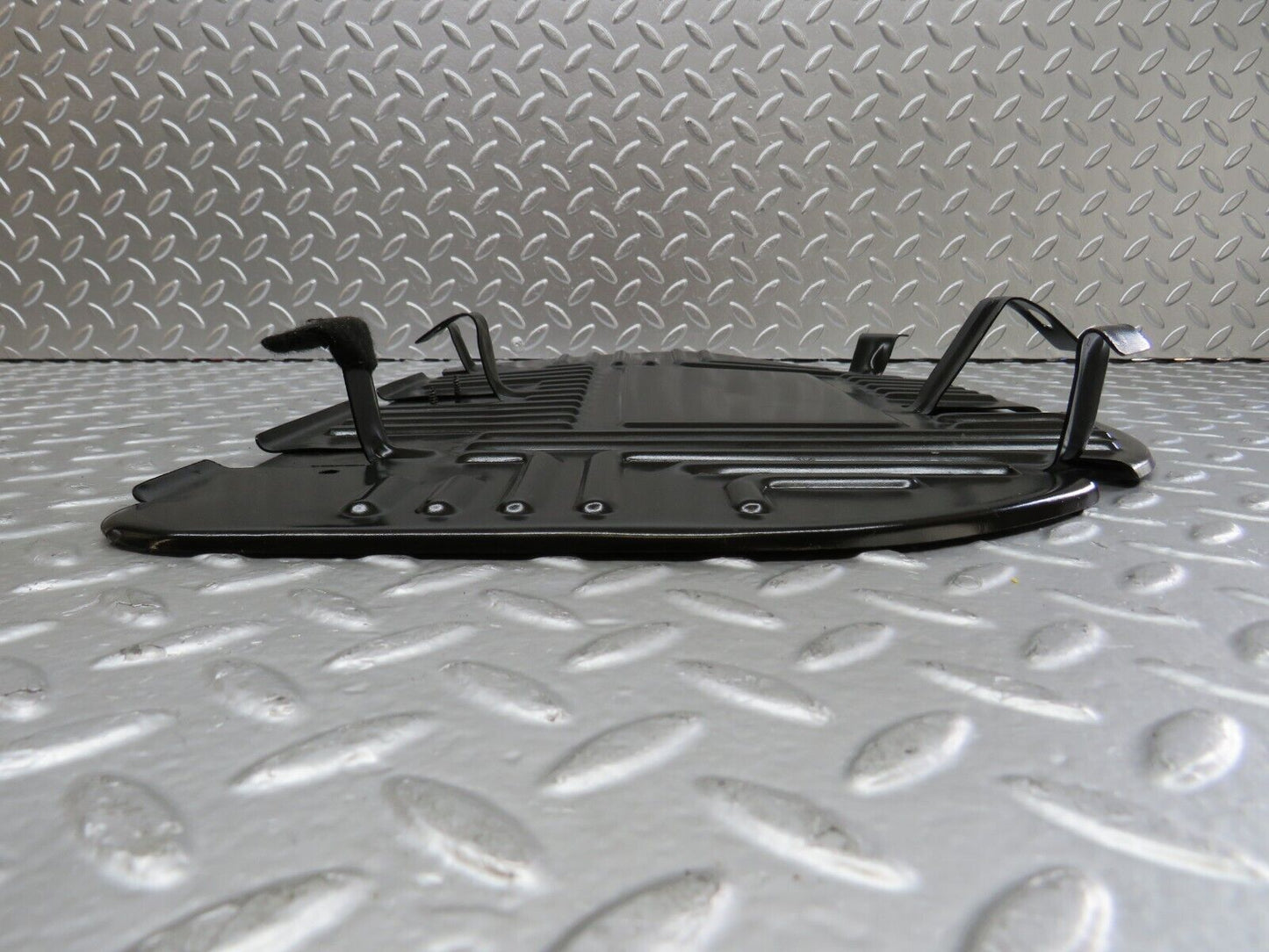25745 Mercedes-Benz W124 280E Front Right Floor Relay Cover 2028171320