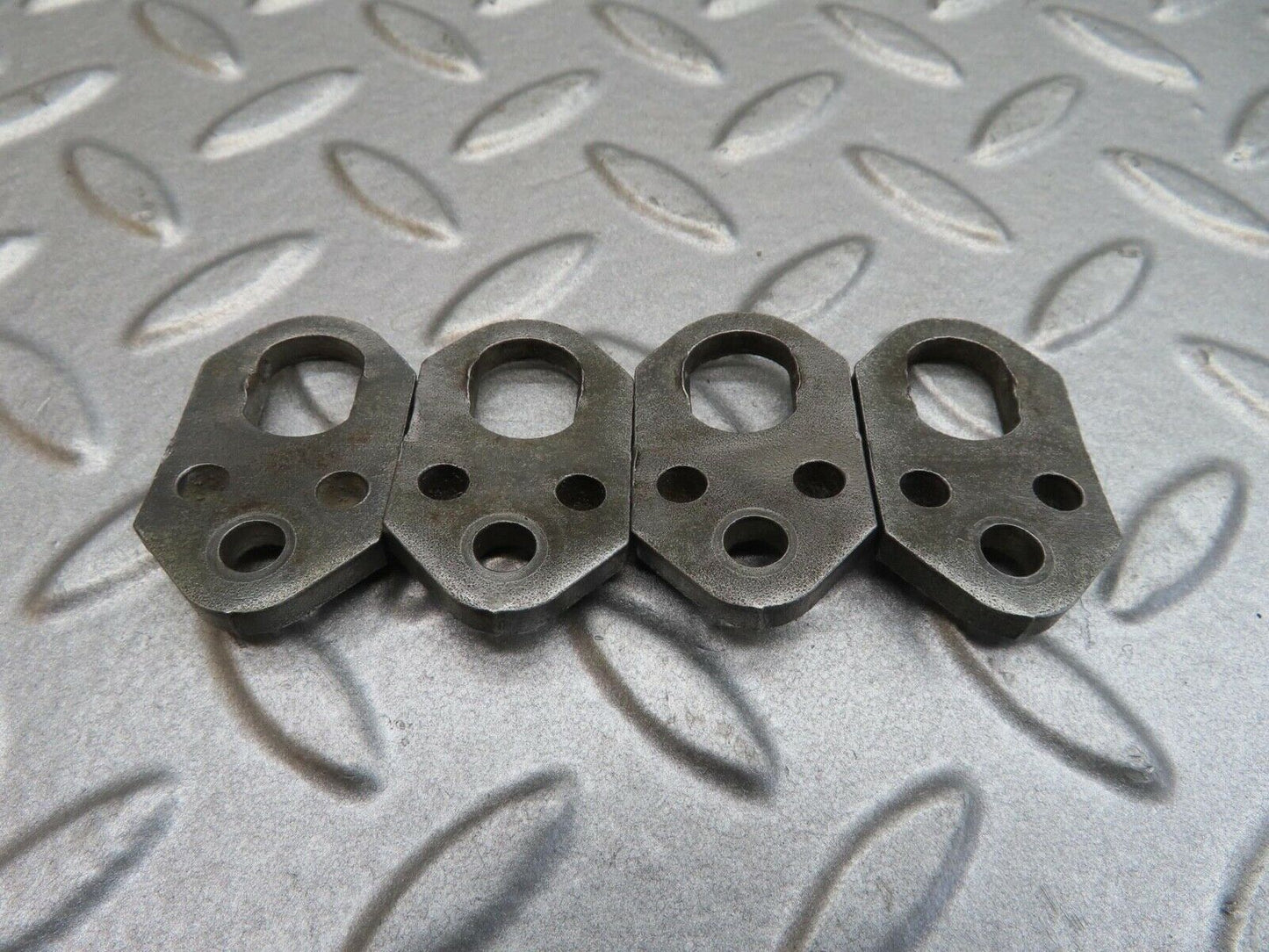 14403 Mercedes-Benz W116 350SE Fuel Injector Bracket Holder 4pcs