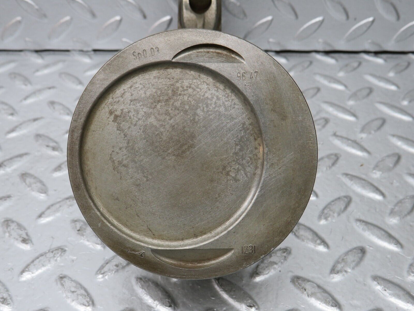 29913 Mercedes-Benz W123 230E Piston With Connecting Rod 96.47 mm 10200