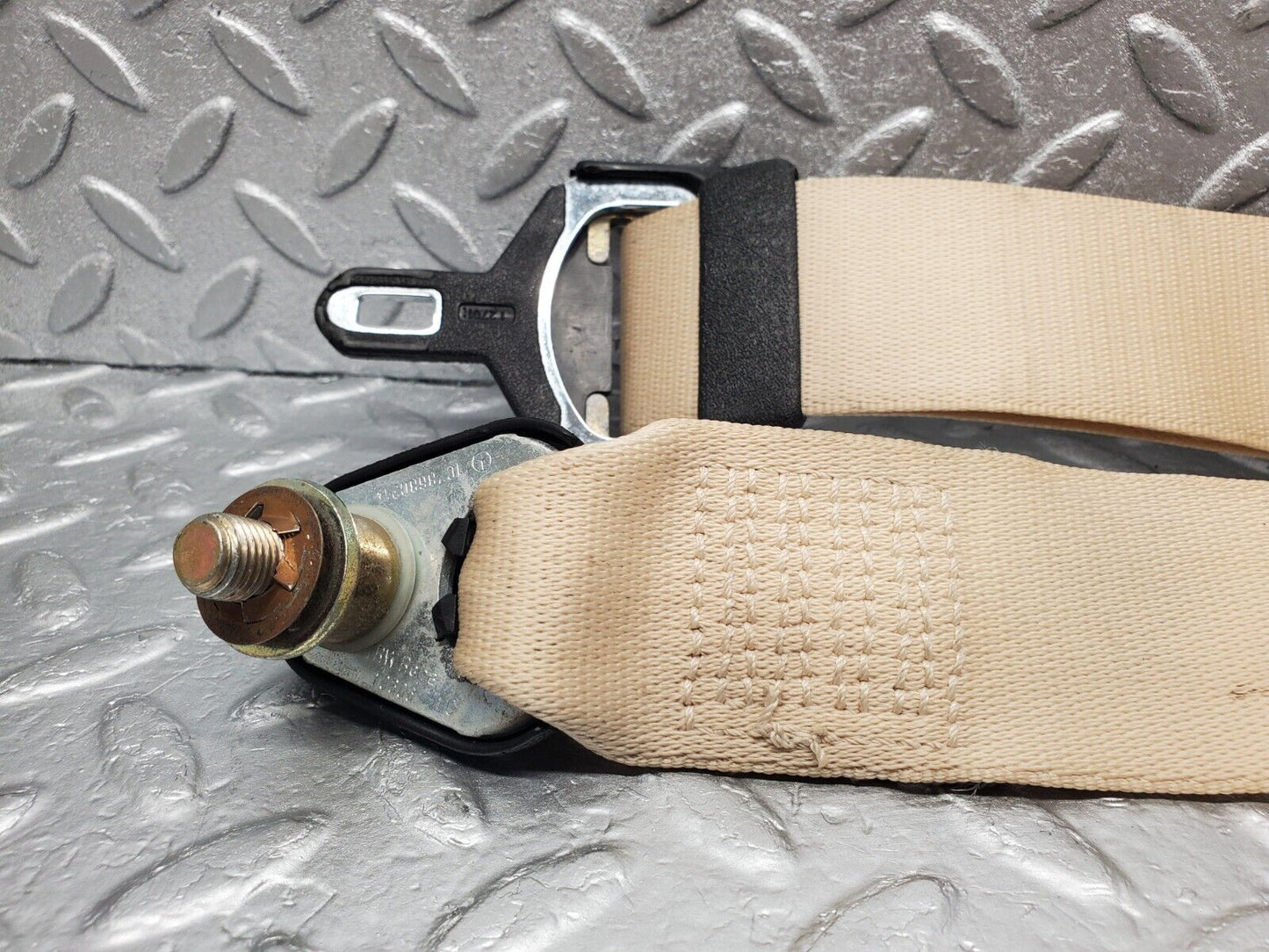 46979 Mercedes-Benz R129 320SL Coupe Rear Seat Belt With Buckles 1298600369