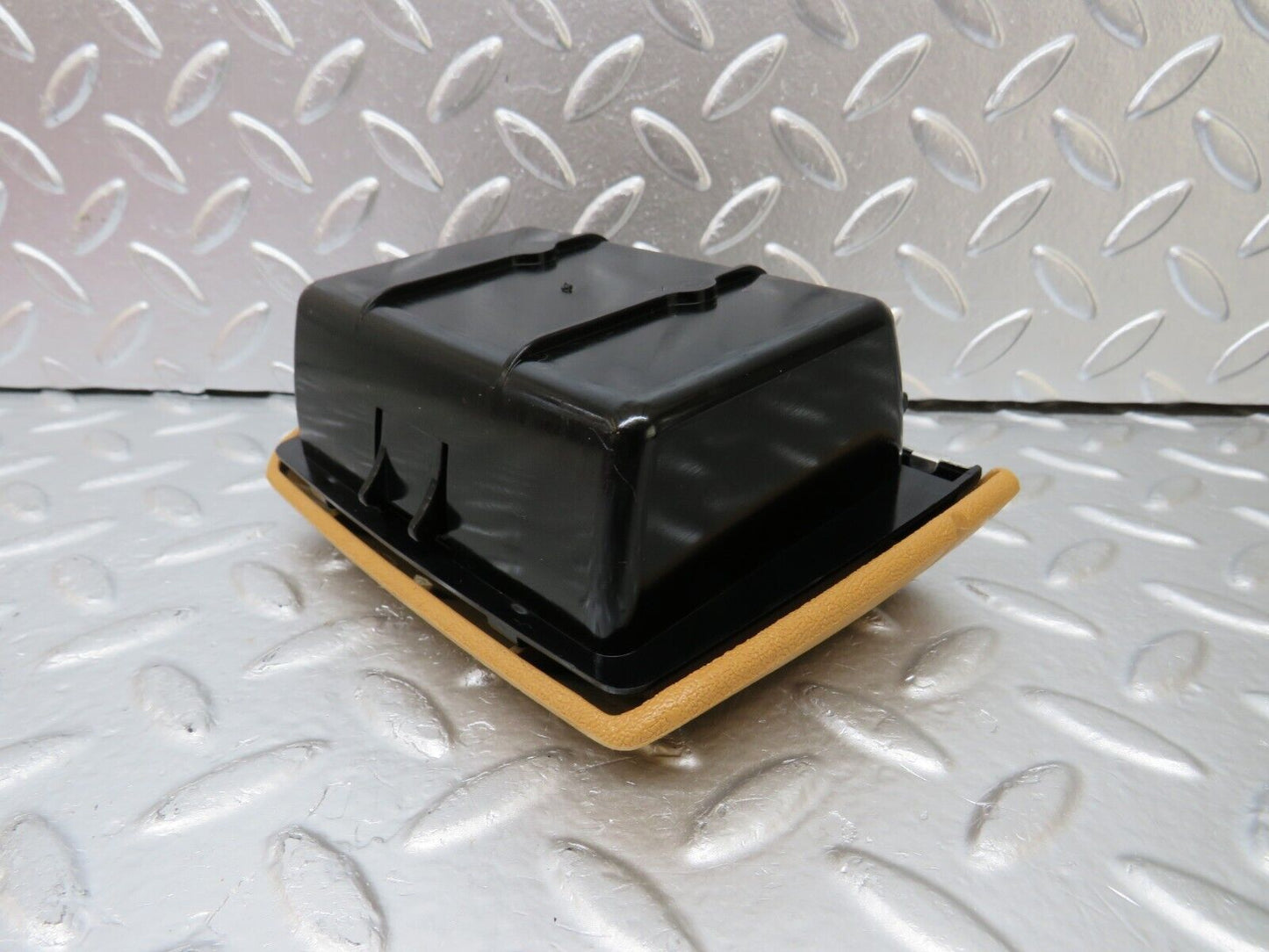 25493 Mercedes-Benz W123 200 Rear Ashtray Palomino