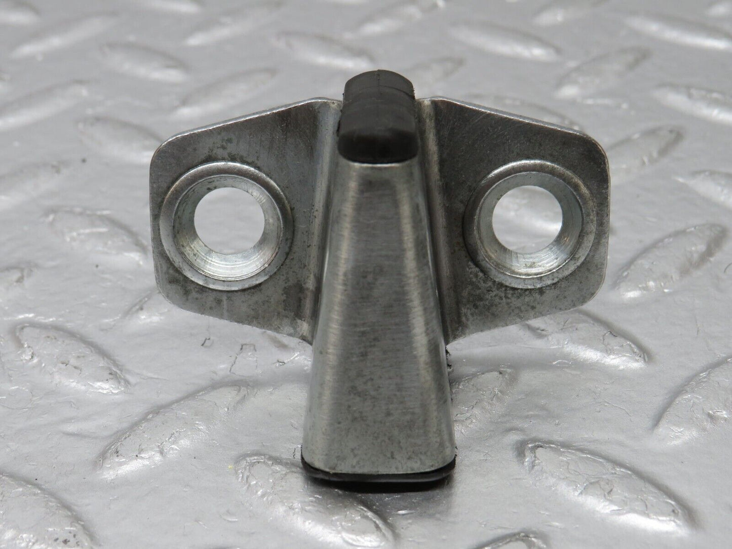 33682 Mercedes-Benz W201 190E 2.0L Door Lock Latch
