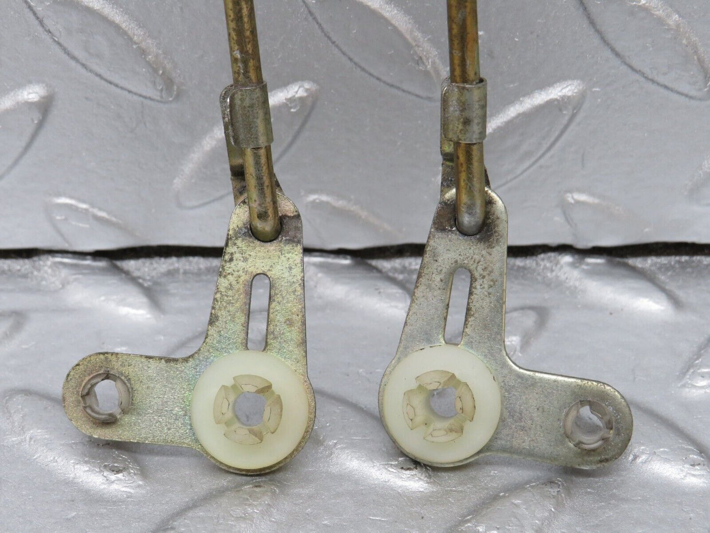 36210 Mercedes-Benz W126 420SE Rear Door Lock Knob Pair