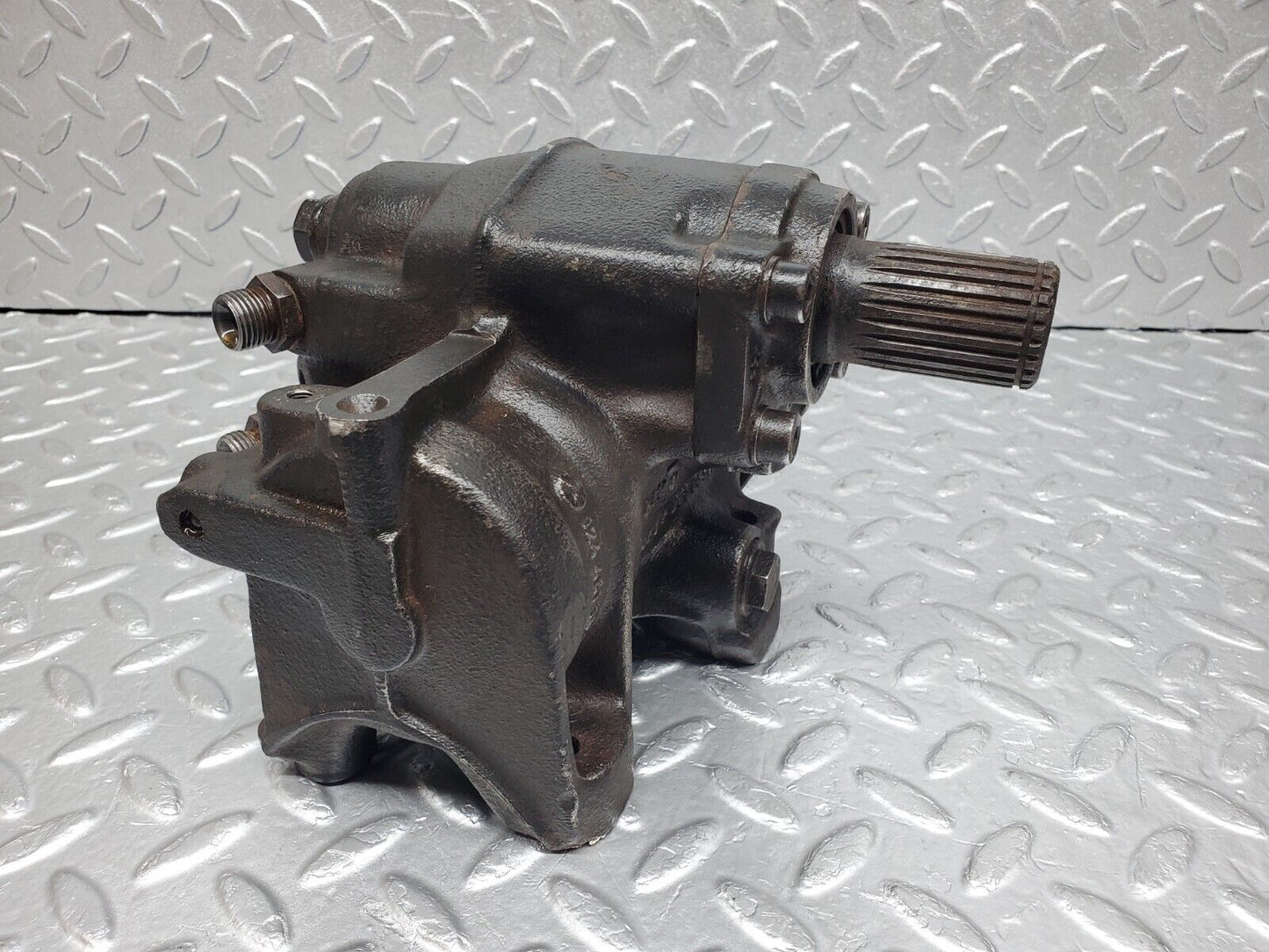 44870 Mercedes-Benz W124 220E Steering Box Steering Rack 1244611601