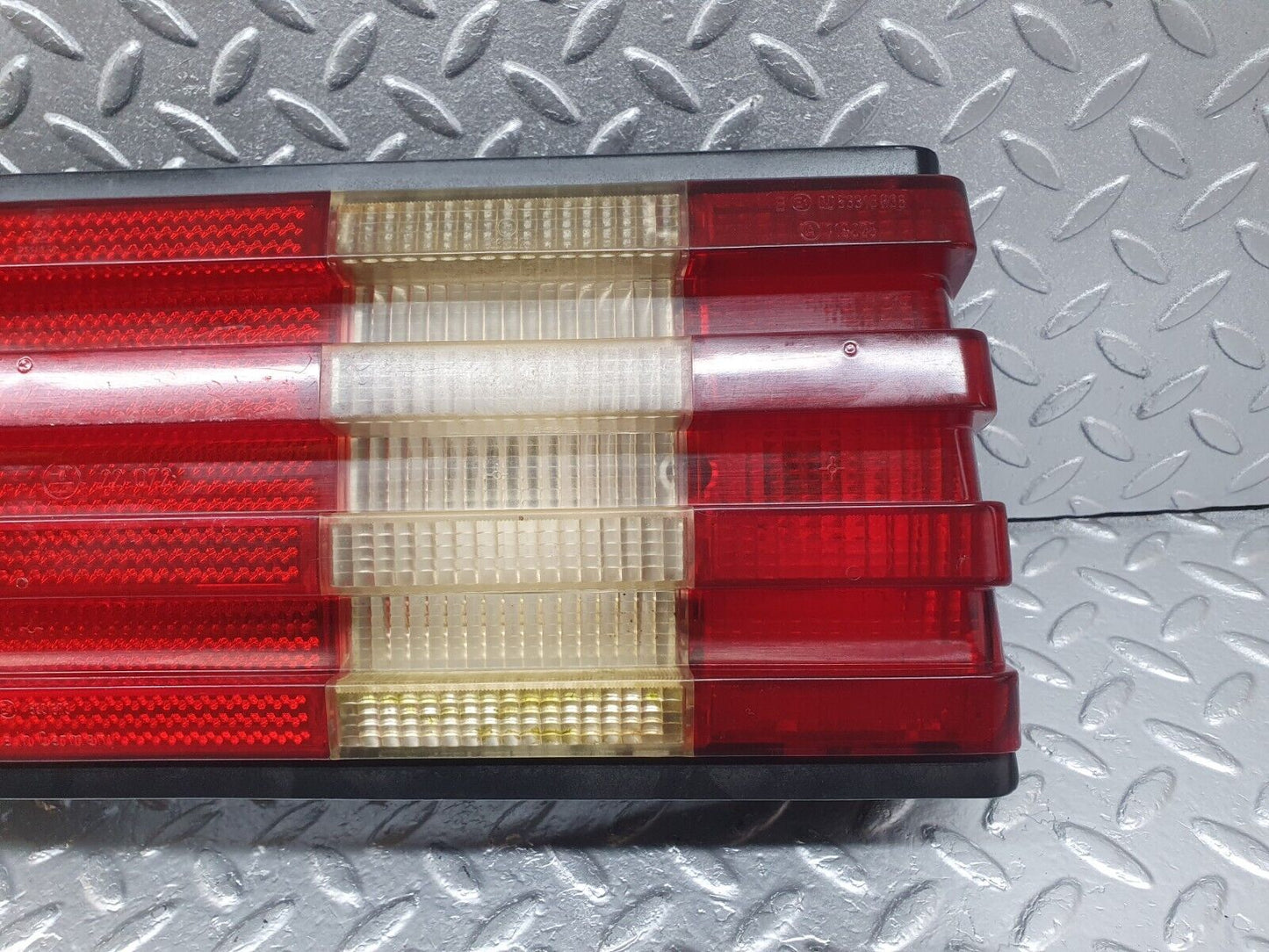 43622 Mercedes-Benz C126 380SEC Coupe Tail Light Left Side 53316R7