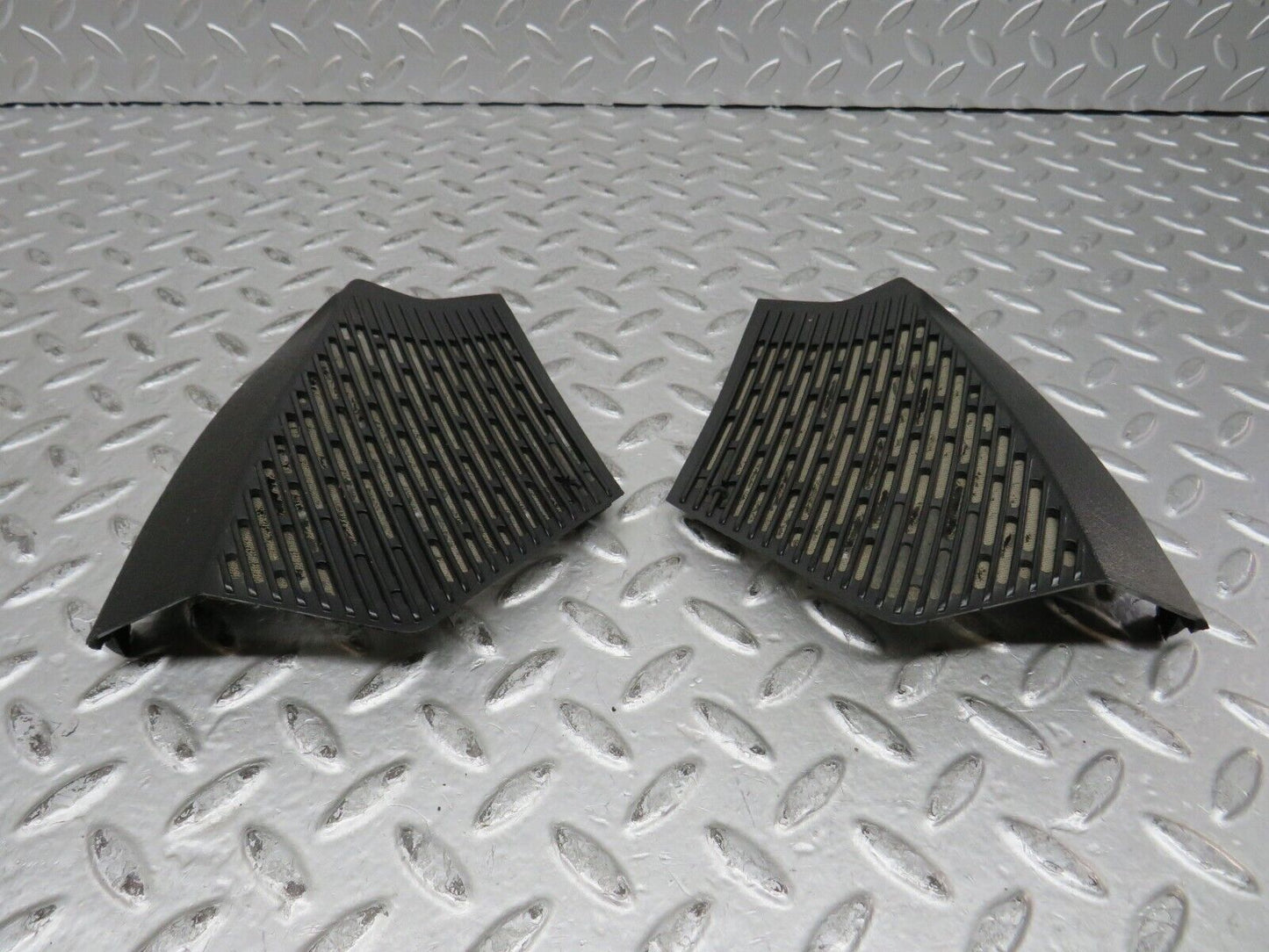 28599 Mercedes-Benz W123 240D Dashboard Speaker Covers 1236802707 1236802807