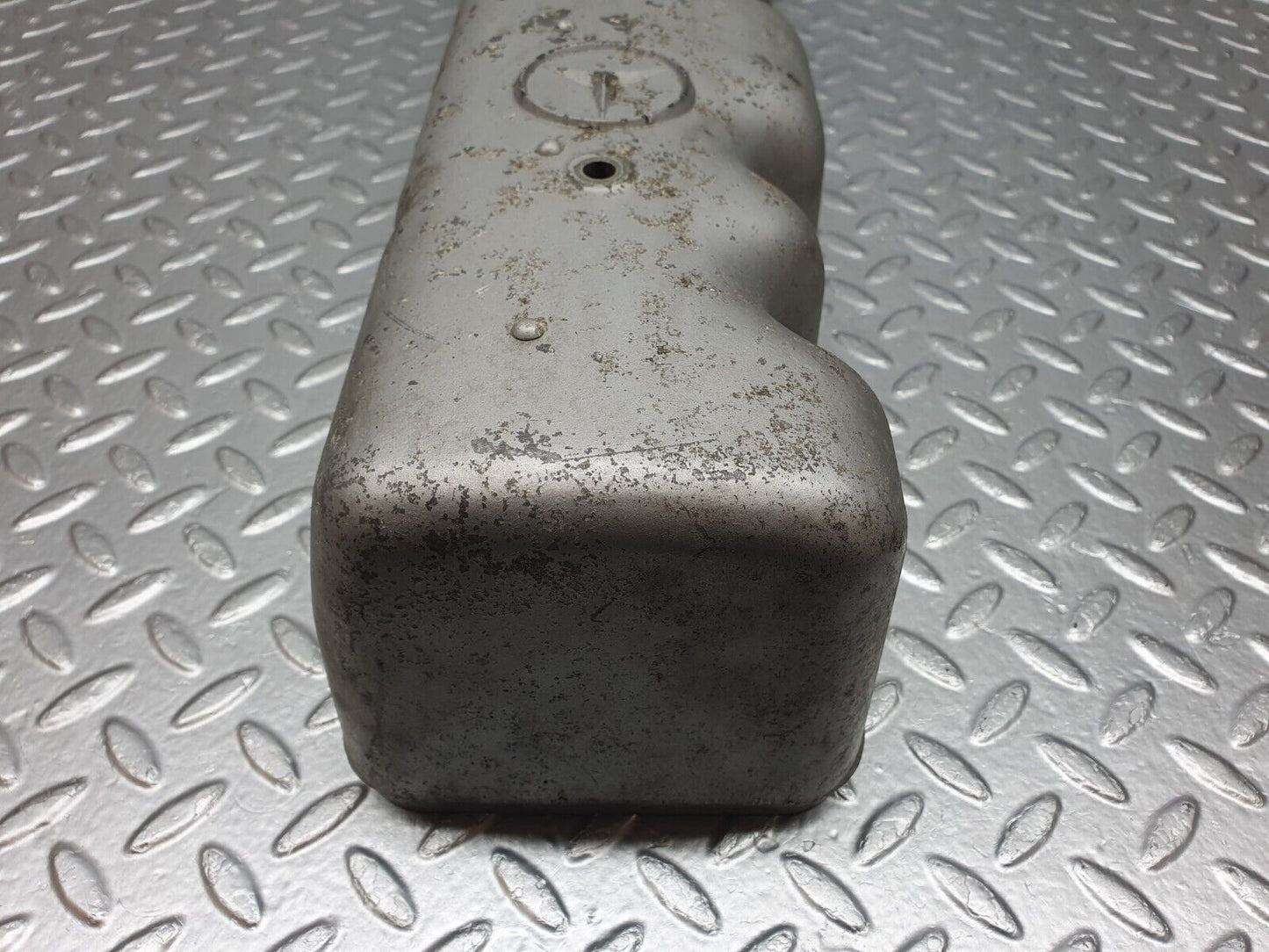 43388 Mercedes-Benz W108 280SE Cylinder Head Valve Cover 1300160005