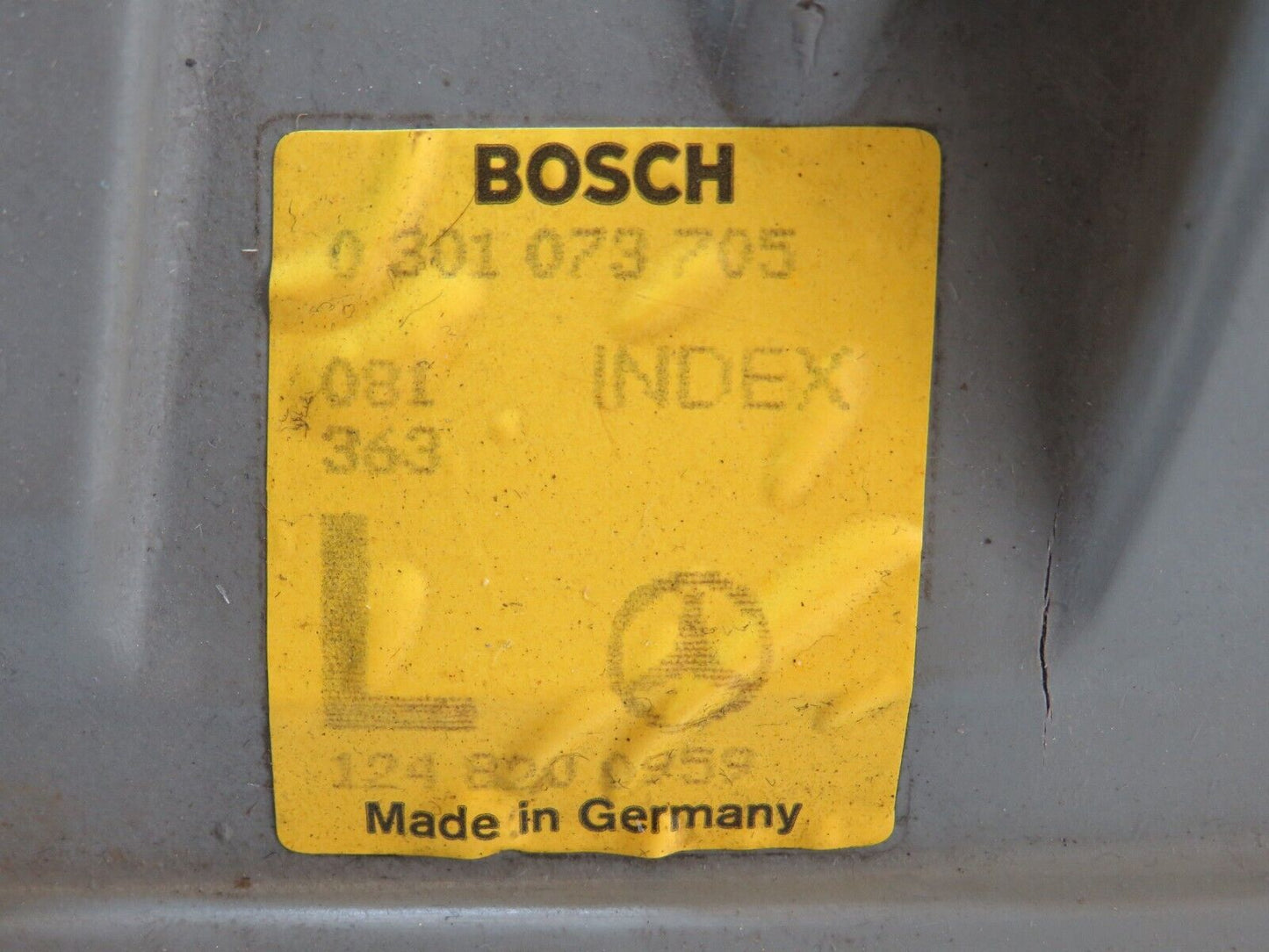 26545 Mercedes-Benz C124 220CE Headlight Bosch Left Side 1248200959 0301079705
