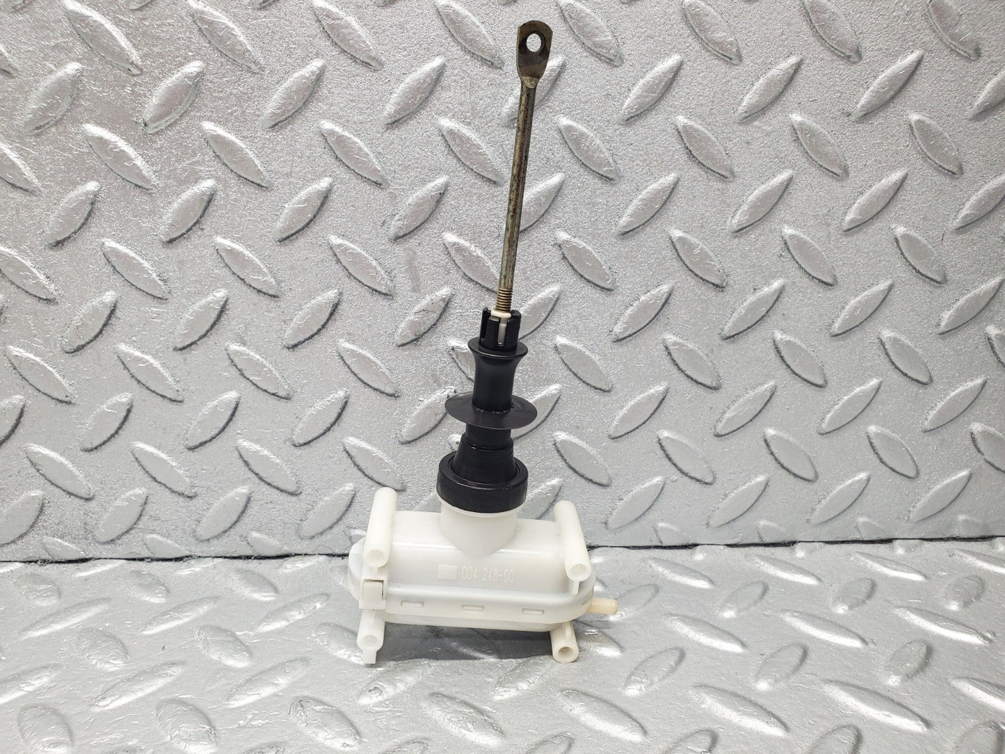 W201 Baby Benz rear right door lock vacuum actuator used OEM