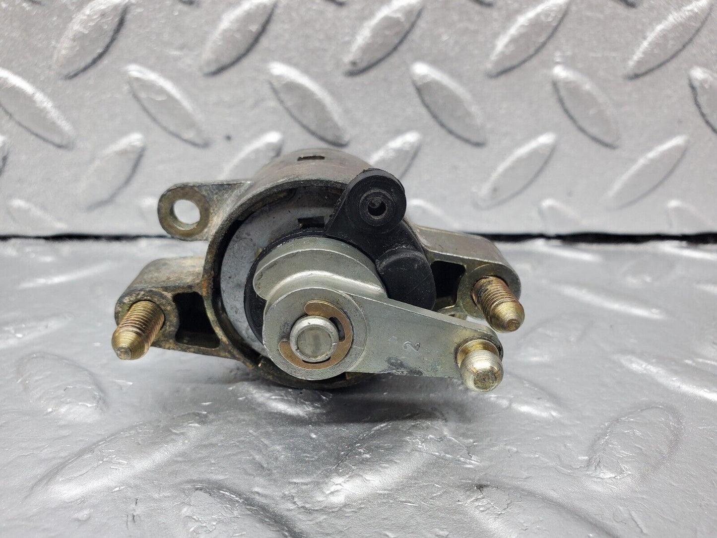 45640 Mercedes-Benz W126 420SE Trunk Lock With Key