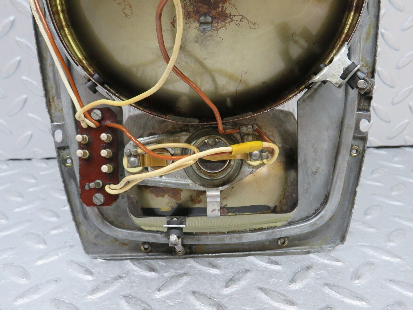 35864 Mercedes-Benz W108 Headlight Bosch 1305630023