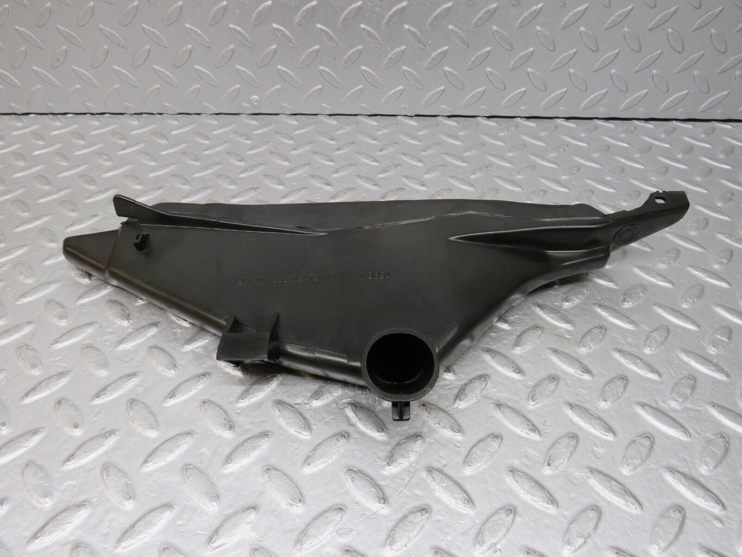 36660 Mercedes-Benz W201 190E 2.0L Front Right Rain Gutter Drain Channel 2016280273
