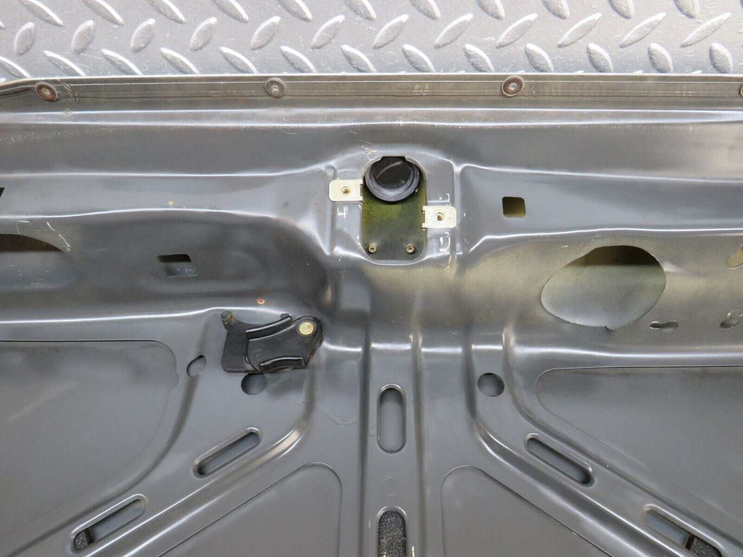 33840 Mercedes-Benz W201 190E 2.0L Boot Lid Trunk Door