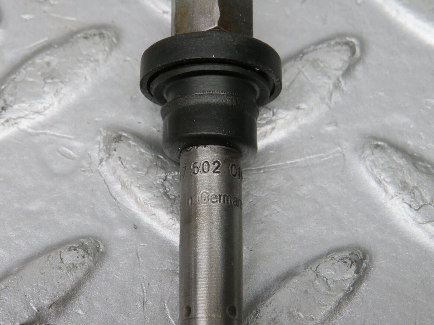 32706 Mercedes-Benz S124 300TE Wagon Fuel Injector Bosch 0437502010