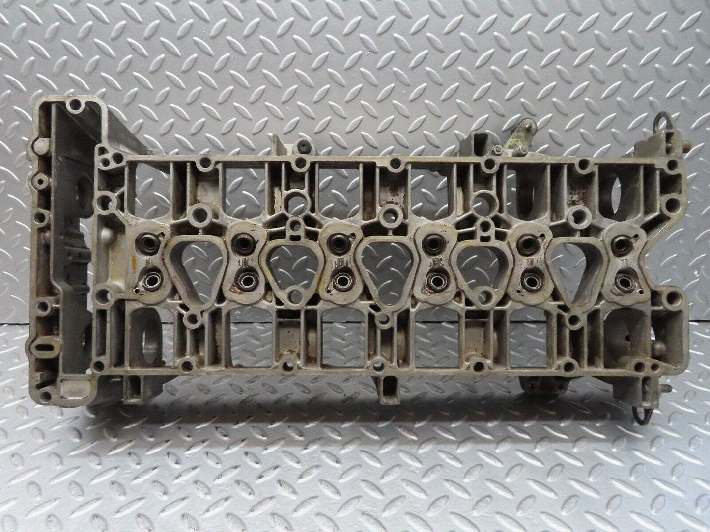16993 Mercedes-Benz C123 280CE Coupe Camshaft Bearing Casing 1100163304