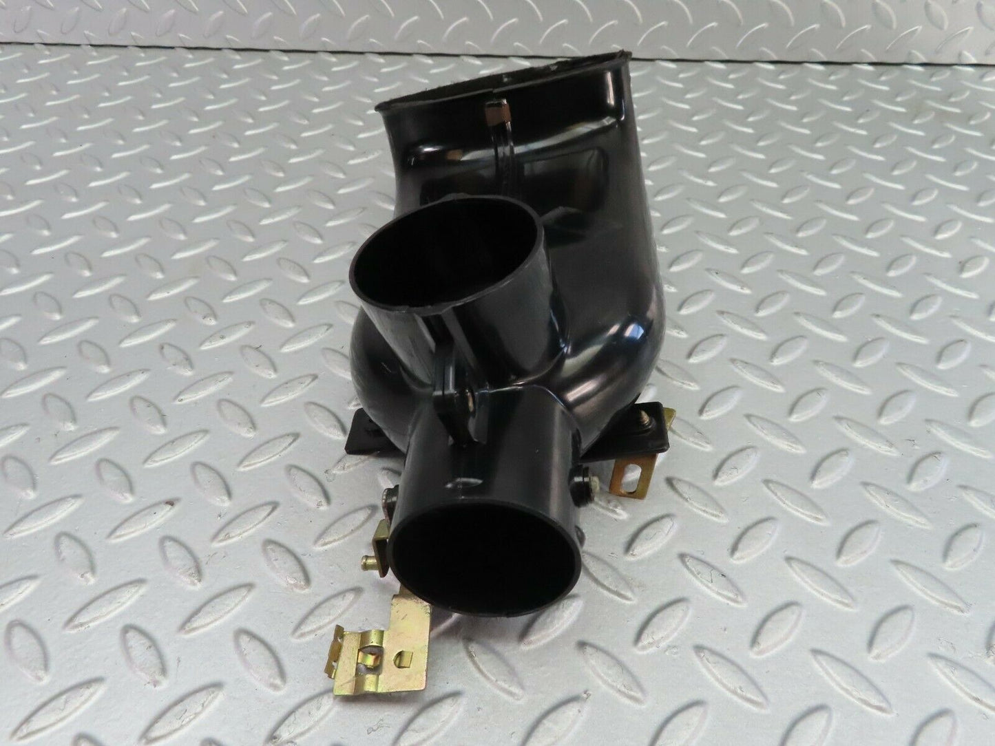 7217 Mercedes-Benz C107 350SLC Coupe Heater Air Duct Left