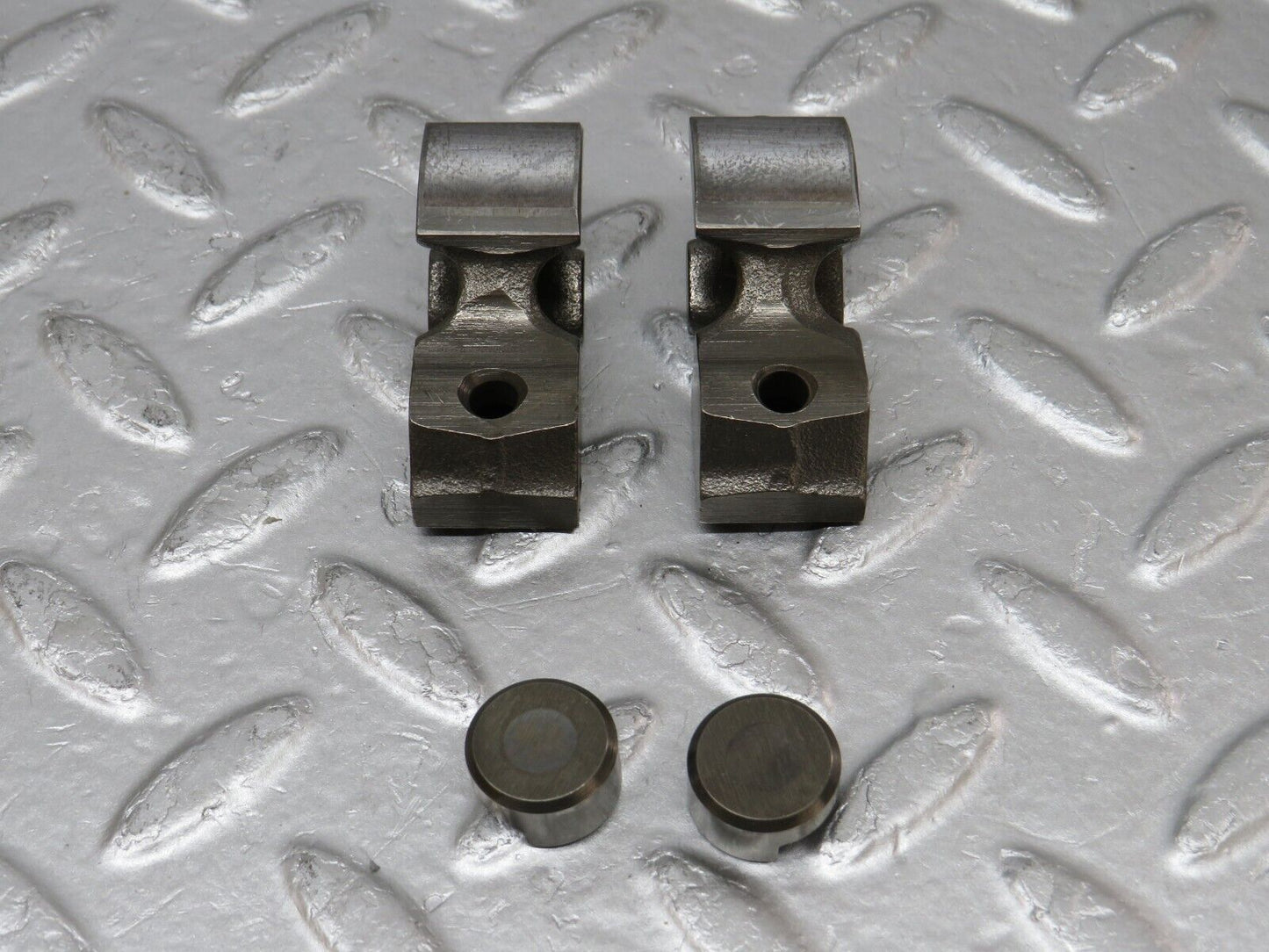 34561 Mercedes-Benz C126 380SEC Coupe Rocker Arm With Valve Tappet