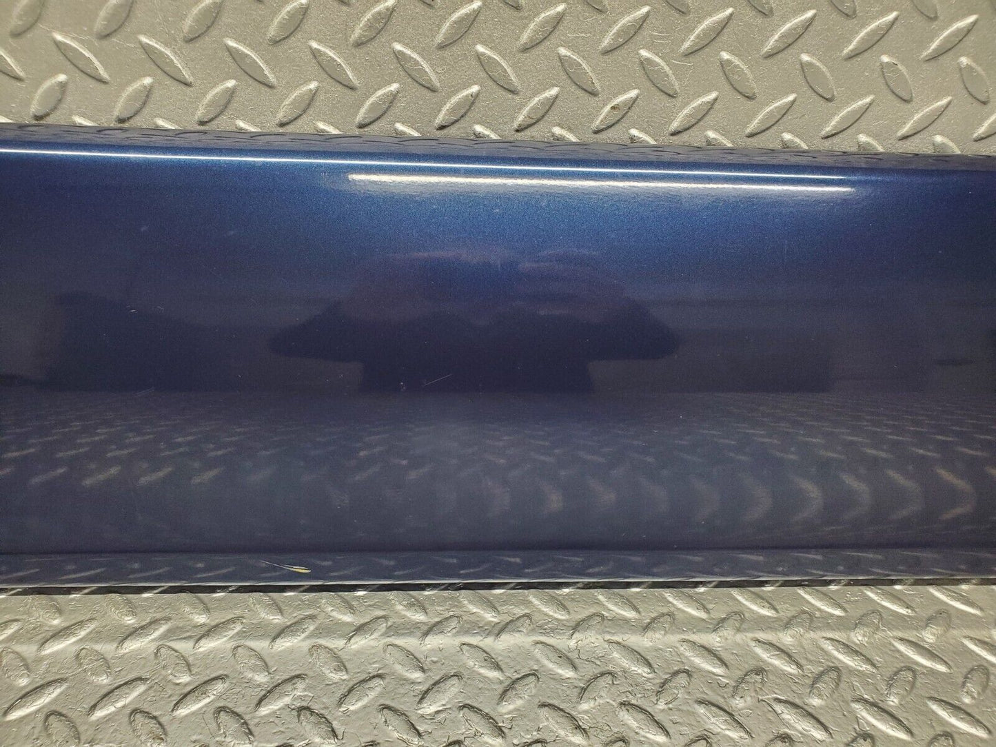 46746 Mercedes-Benz R129 320SL Coupe Right Door Lower Moulding Trim 1296902240