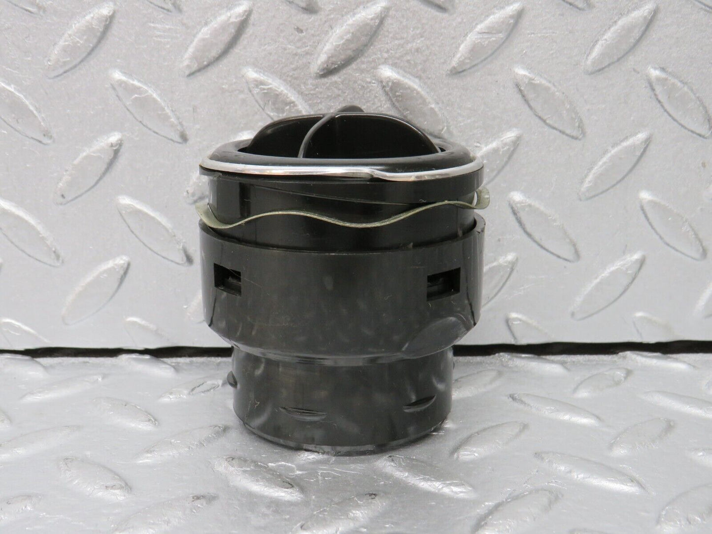 39182 Mercedes-Benz R107 500SL Dashboard Air Vent