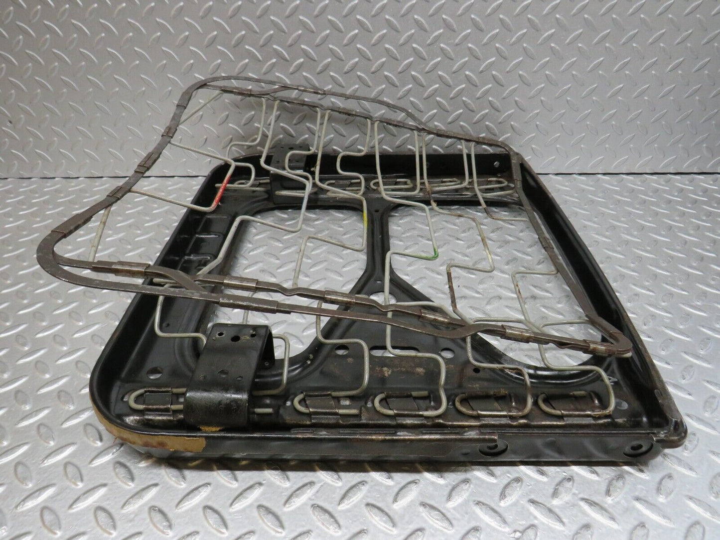 37153 Mercedes-Benz C126 420SEC Coupe Front Right Driver Seat Base