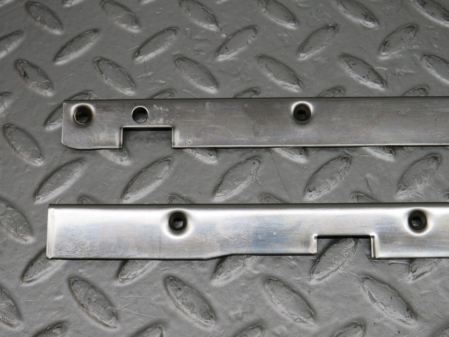 36215 Mercedes-Benz W126 420SE Sunroof Chrome Trim Set