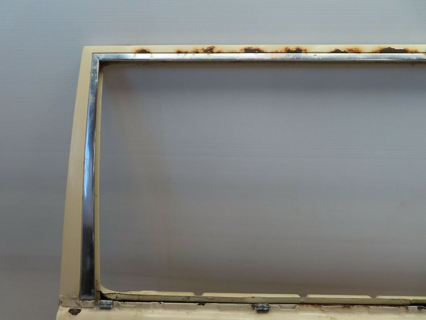 7804 Mercedes-Benz S123 230TE Wagon Rear Left Door