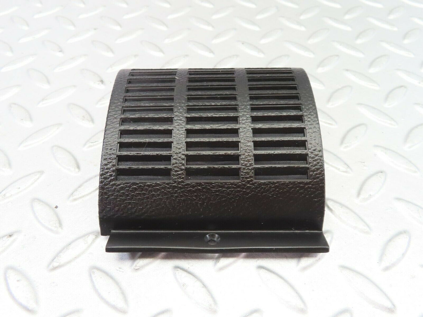 7452 Mercedes-Benz W116 450SE Dashboard Speaker Cover Grill Right 1166801639