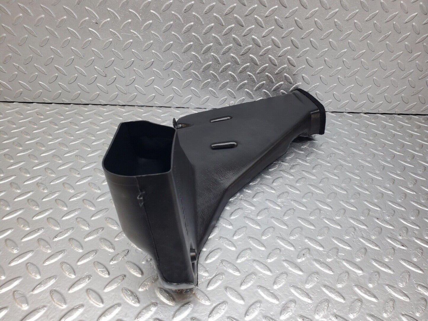 44611 Mercedes-Benz W124 220E Heater Air Duct Vent Left Side 1248310146