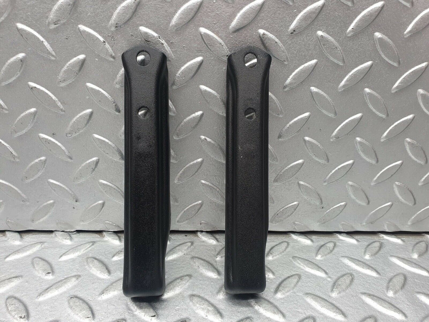 17331 Mercedes-Benz R129 300SL Coupe Air Intake Manifold Bracket