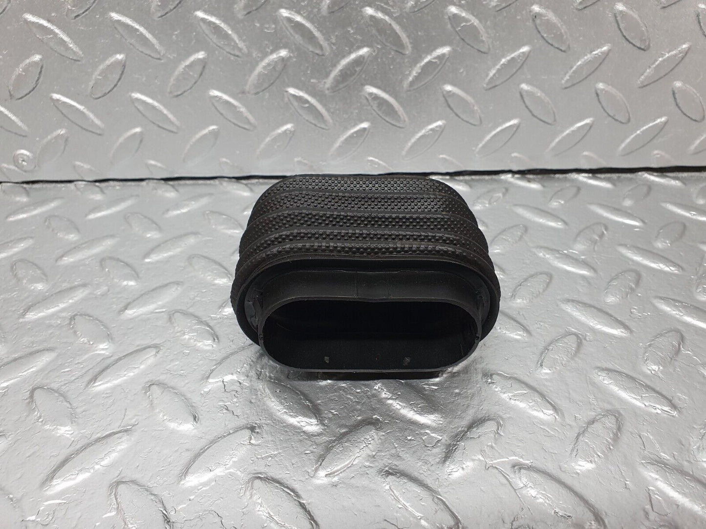 41844 Mercedes-Benz W202 C200 Rear Door Wire Protector Rubber 1408210597